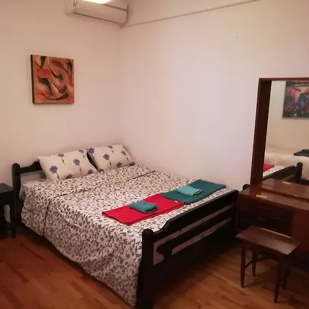 George's House Nyaraló