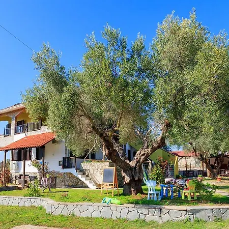 Ferienhaus George's House *