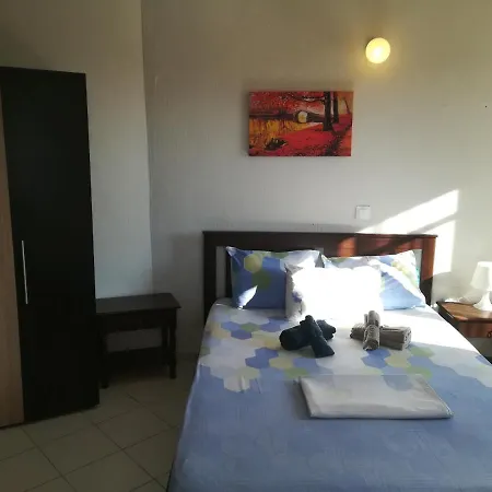 Сasa de vacaciones George's House